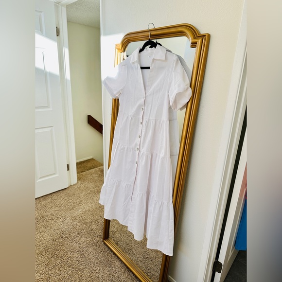 White collar dress w/ buttons - Picture 4 of 7